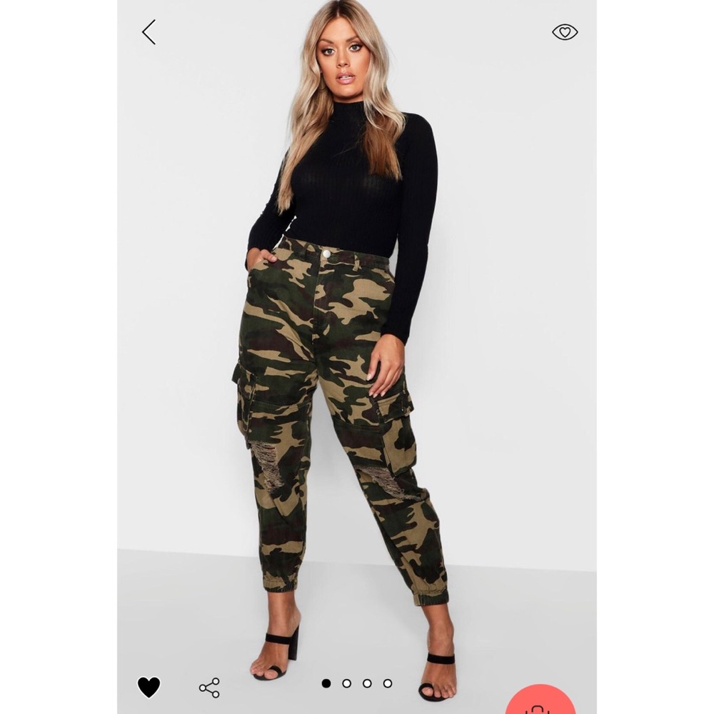 Ripped denim cargo jeans